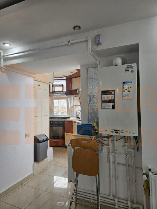 Apartament 3 camere decomanat de vanzare - Casa de Cultura Constanta 