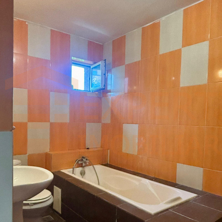 Vila D+P+1+M de vanzare - Oras Ovidiu Constanta 
