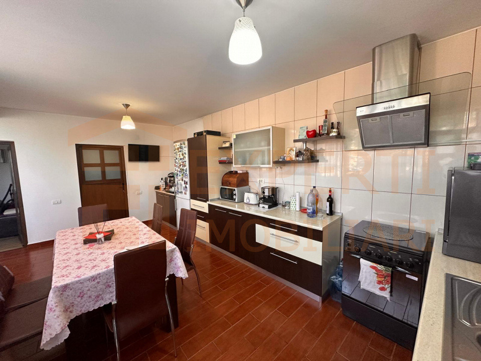 Casă, 3 camere, termen lung, zona KM 5- Constanta