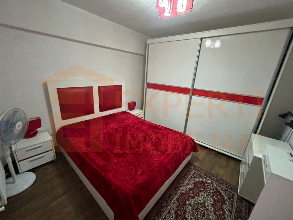 Apartament 3 camere de vanzare - zona Tomis II -Emag Constanta 