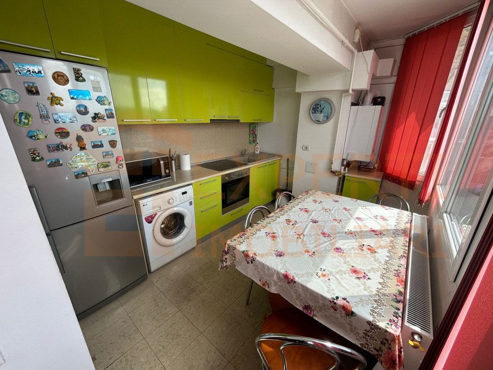 Apartament 3 camere de vanzare - zona Tomis II -Emag Constanta 