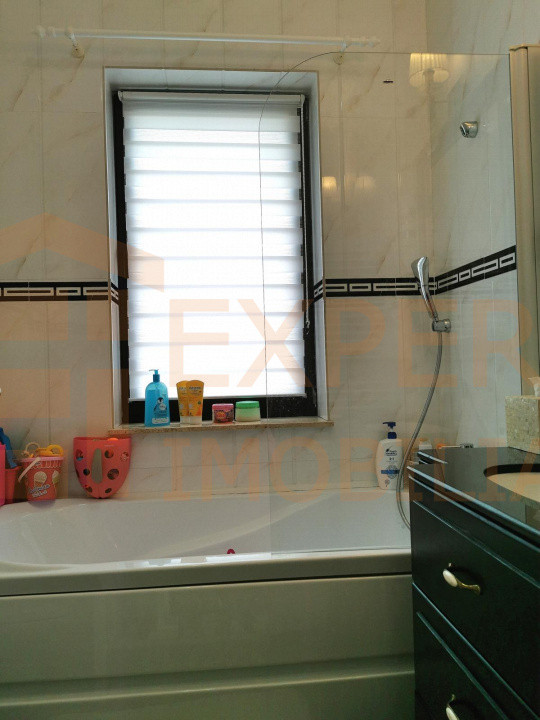Apartament 3 camere de inchiriat - zona Campus Constanta 