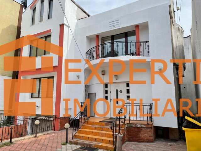 vila S+P+1+M, situata in Centru - la 2 pasi de Tomis Mall