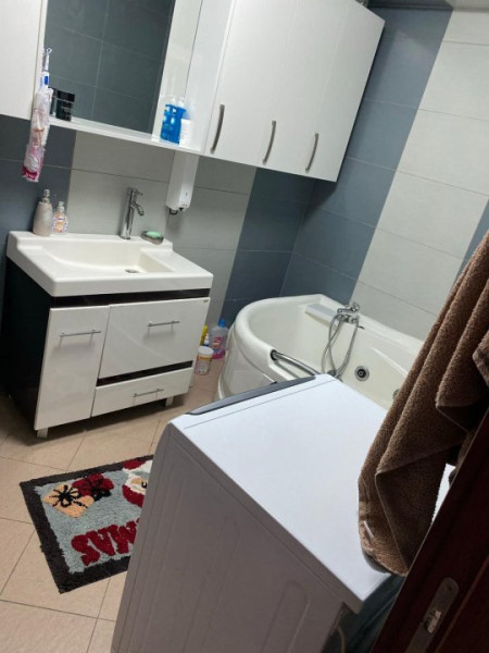  Apartament situat in zona TOMIS NORD - VIVO, compus din 3 camere