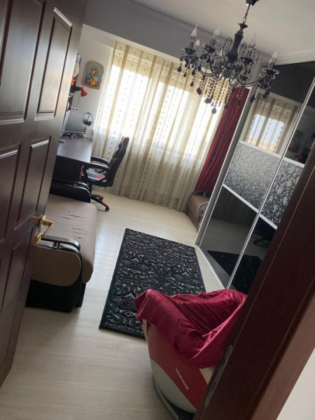  Apartament situat in zona TOMIS NORD - VIVO, compus din 3 camere