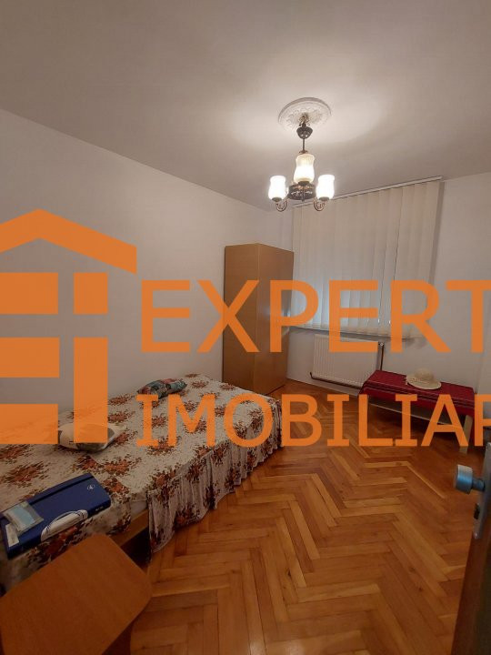  apartament 4 camere in Constanta, zona Faleza Nord