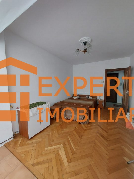  apartament 4 camere in Constanta, zona Faleza Nord