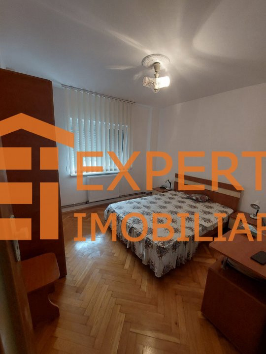  apartament 4 camere in Constanta, zona Faleza Nord
