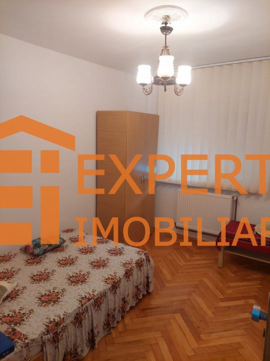  apartament 4 camere in Constanta, zona Faleza Nord