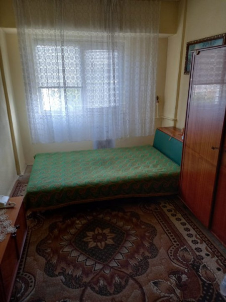 apartament 3 camere zona INEL II