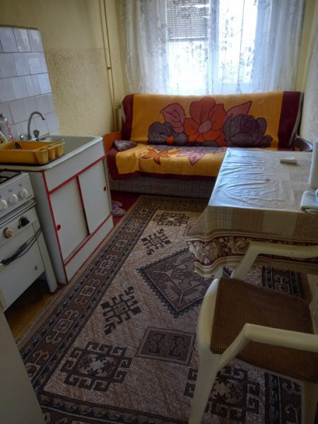 apartament 3 camere zona INEL II