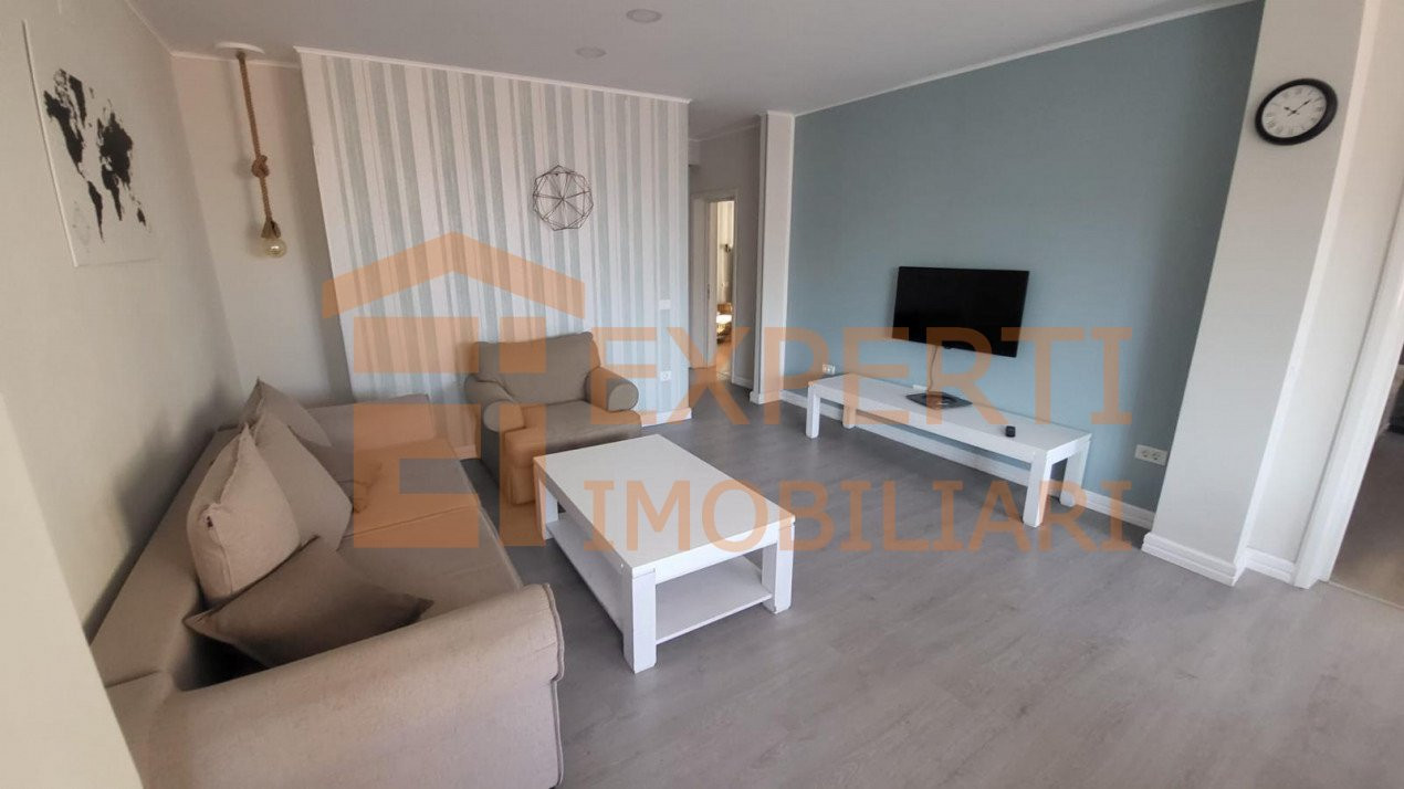 APARTAMENT situat in zona PIATA OVIDIU