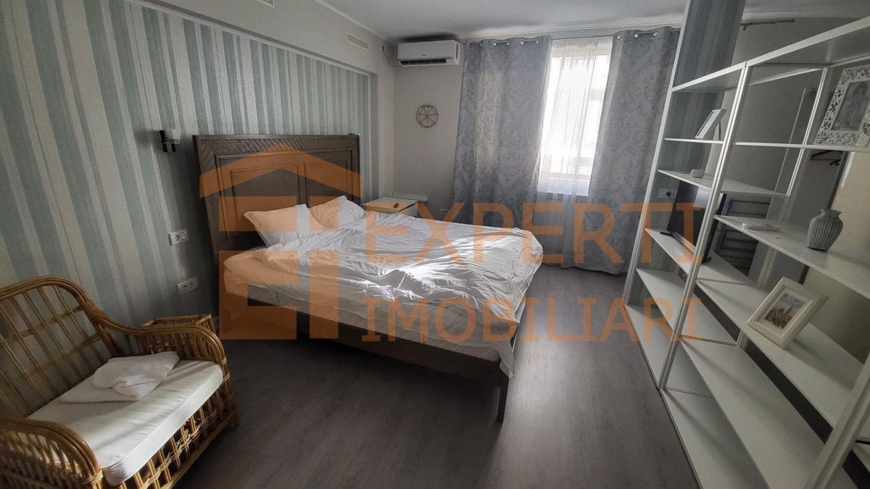 APARTAMENT situat in zona PIATA OVIDIU