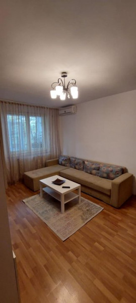 apartament situat in zona CITY MALL