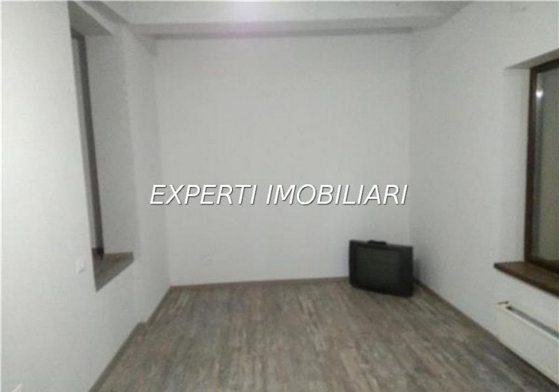 Apartament situat in zona FAR – BILLA,